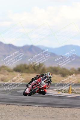 media/Nov-16-2025-Race Pace (Sun) [[8c5fa54630]]/Non Verified Riders (1st 20 Minutes)/5-Turn 15 (110pm)/